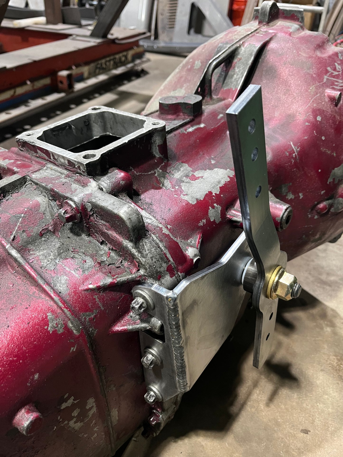 G56 6-Speed Gated Shifter Bracket for NP205