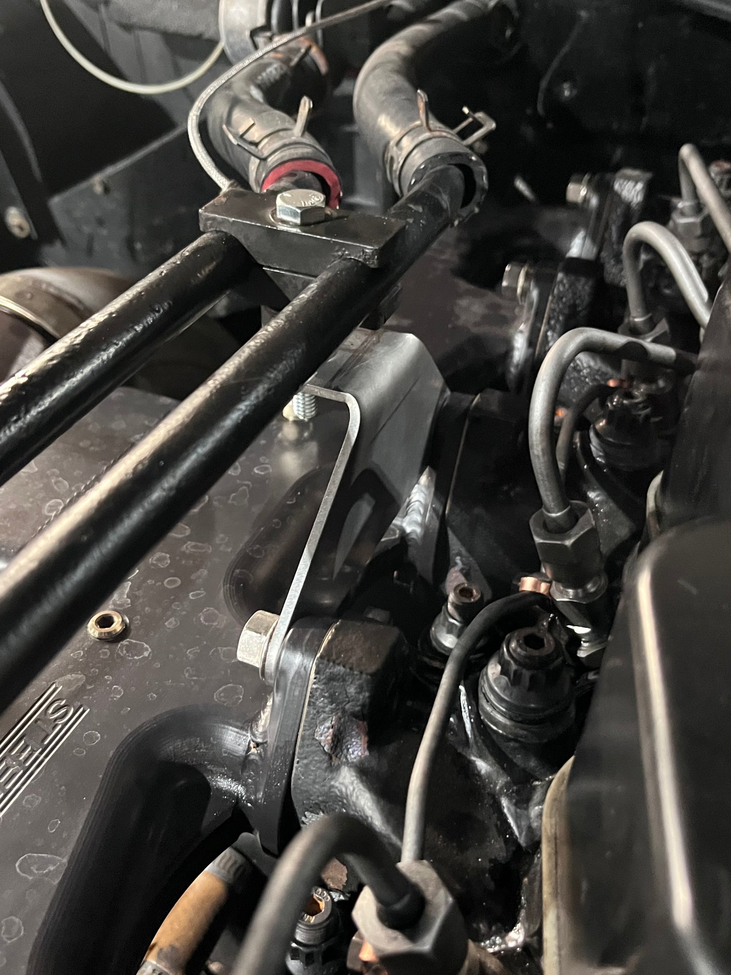 1989-1998 Dodge Cummins Heater Pipe Mount