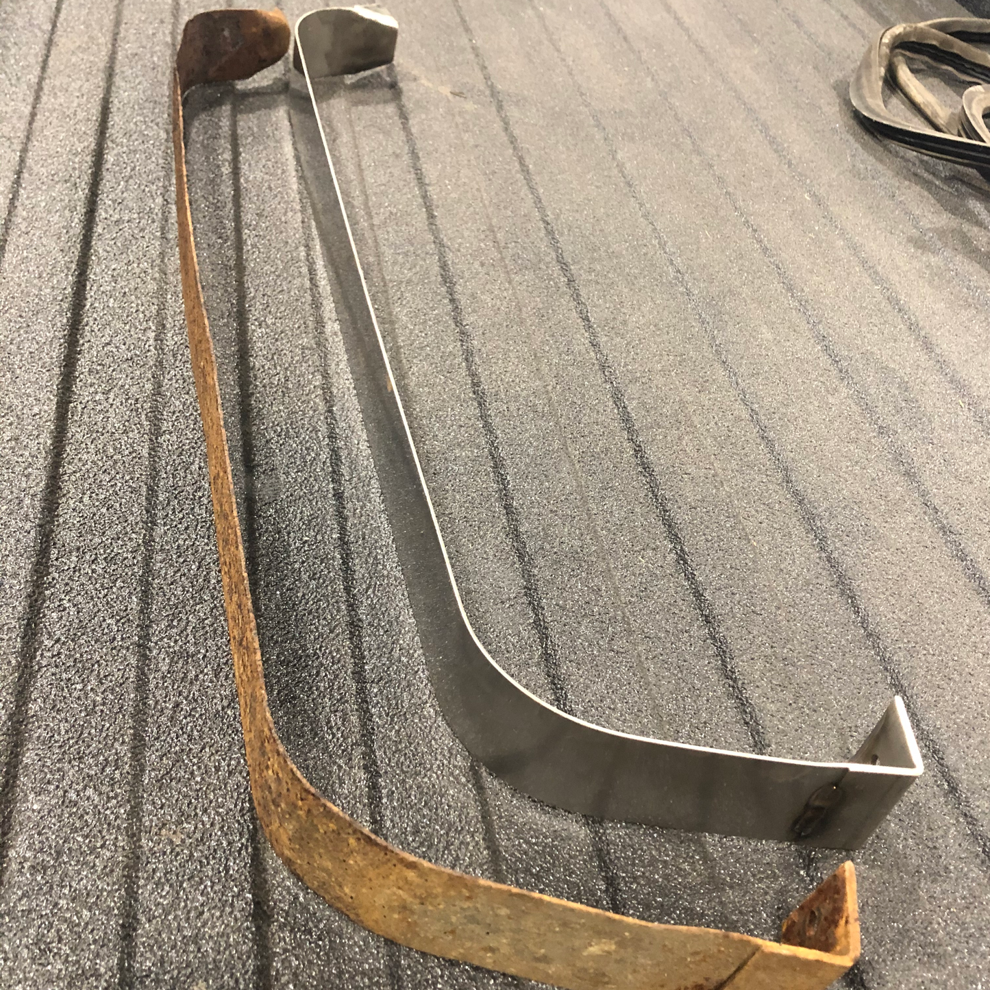 1981 - 1993 Dodge Ramcharger Fuel Tank Straps